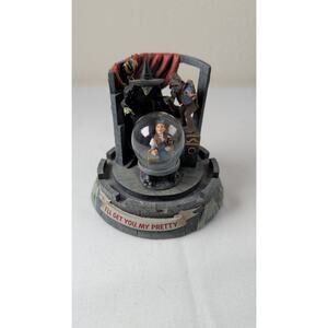 The Wizard of Oz Wicked Witch Crystal Ball Snow Globe Music Box - I'll Get You,